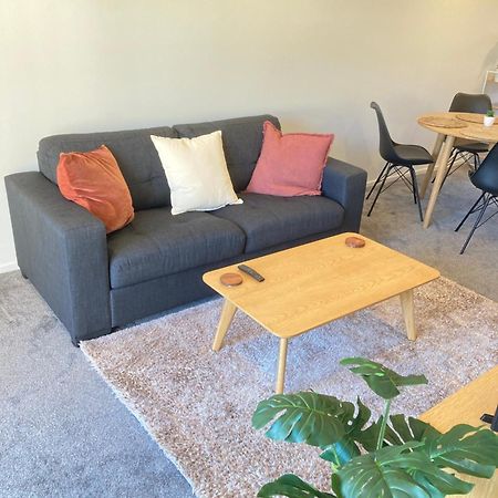 Cheerful 2 Bedroom Townhouse In Addington! Christchurch Exteriör bild